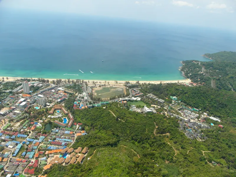 Karon from the air, the southern end of the beach · Roma Neus, CC BY 3.0